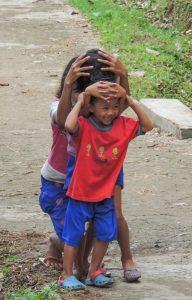 Indnonezja Sulawesi Toraja celebes indonesia dzieci 3 192x300 - Sulawesi