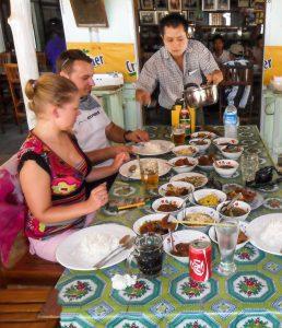 Birma Bagan obiad 258x300 - Bagan