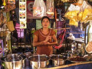 Birma Mjanma szlak pielgrzyma odpoczynek 2 1 300x225 - Kinpun Złota Skała