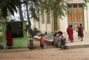Mjanma Birma Inva Ava dzieci mnisi 300x203 - Mandalay