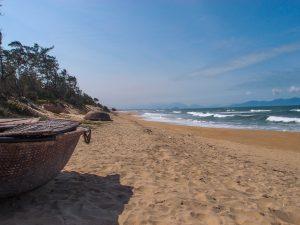 Wietnam Vietnam Ang Bang Beach kosze na plazy 300x225 - Hoi An
