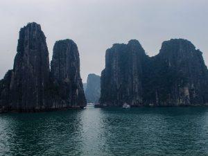 Wietnam Vietnam Ha Long Bay Zatoka 6 300x225 - Wietnam: kraina cudów natury, nadnaturalnych smoków i ryżu