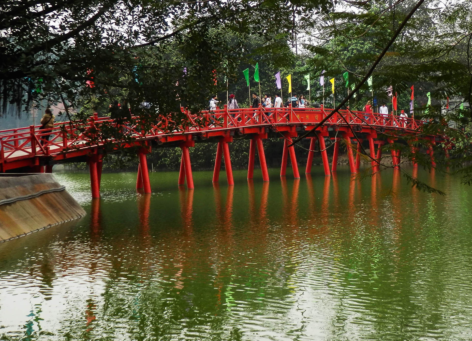 Wietnam Vietnam Hanoi red bridge hoan kiem lake - Hanoi