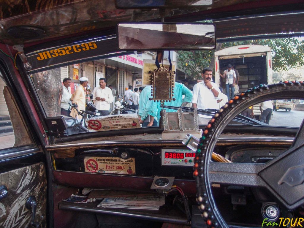 Indie Bombaj Mumbaj 110 1024x768 - Krótki przewodnik po azjatyckich środkach transportu