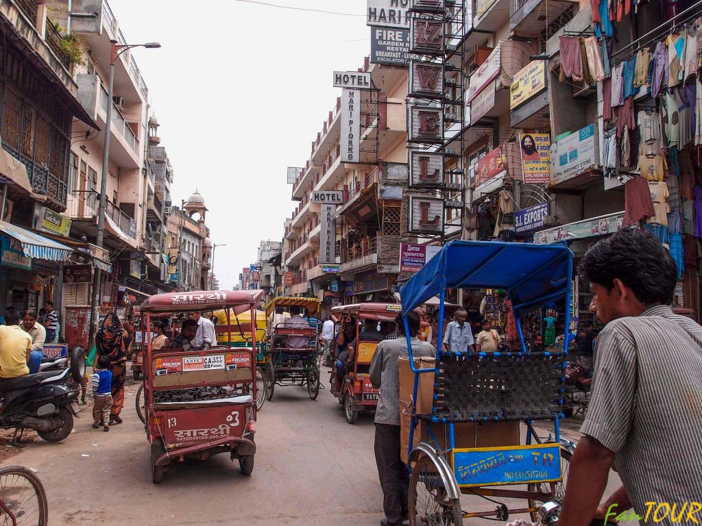 Indie Delhi 11 1024x768 - Fenomen Wybranych Azjatyckich ulic. Main Bazar. Paharganj.
