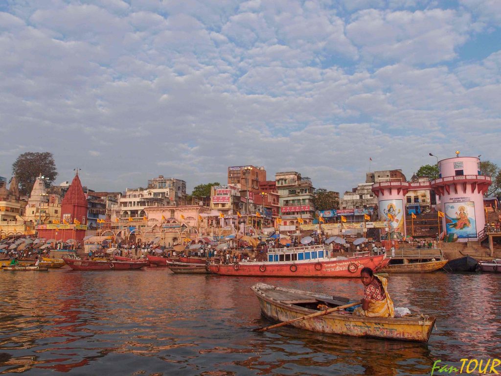 Indie Varanasi 112 1024x768 - Fenomen Wybranych Azjatyckich ulic. Main Bazar. Paharganj.