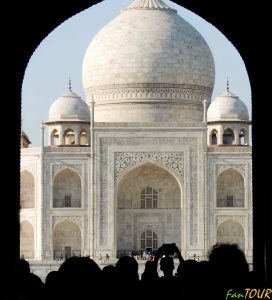 Indie Agra Taj Mahal 25 272x300 - Agra