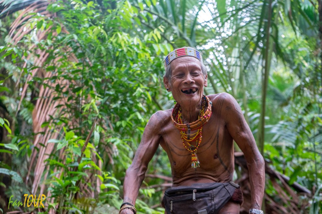 Indonezja Sumara mentawai Siberut 119 1024x683 - Z wizytą u plemienia Mentawai