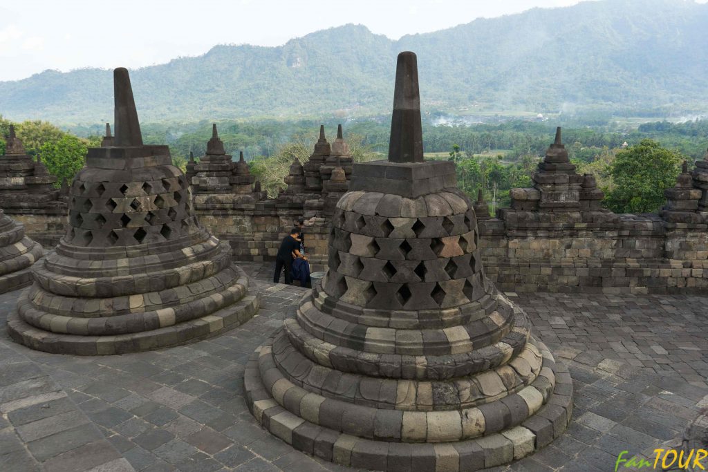 Indonezja Jawa Borobodur 5 1024x683 - Najpiękniejsza budowla na Jawie: Borobodur