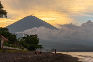 Indonezja podróże szyte na miarę Bali Amed 2 300x200 - Podwodne Skarby Amed