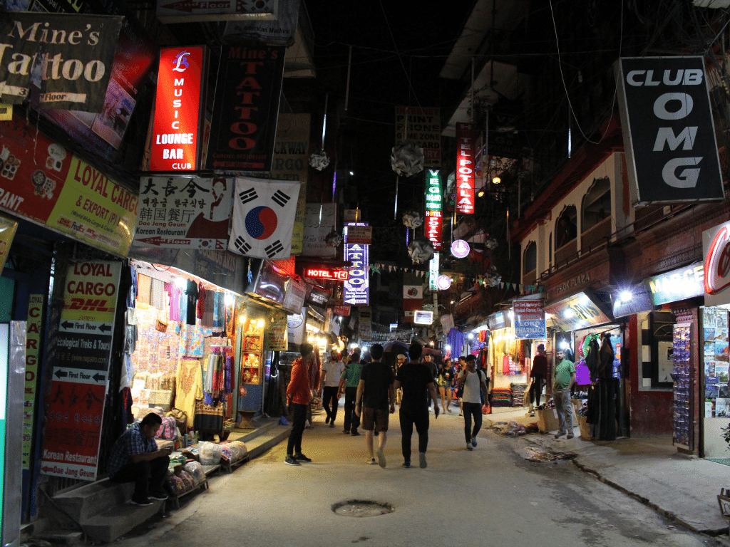 Nepal Thamel 1024x768 - Fenomen wybranych azjatyckich ulic Azji. Thamel Marg