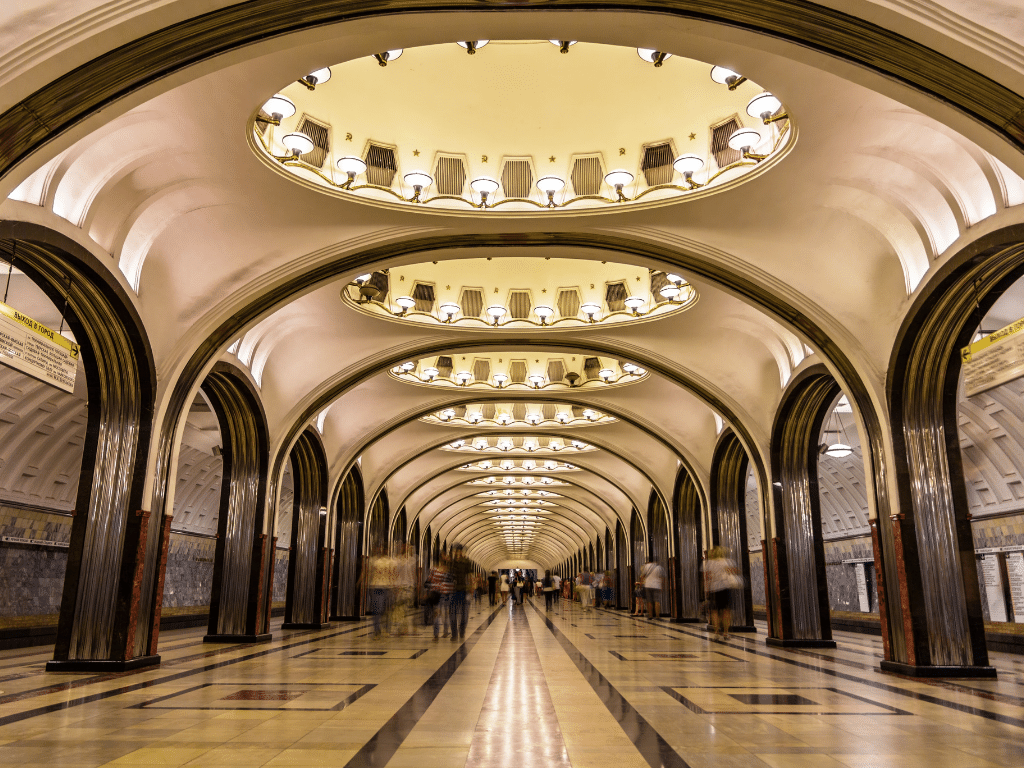 Rosja Moskiewskie Metro 1024x768 - Ukryte perełki Europy. 11 na 111 jubileusz