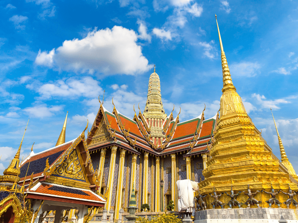 Tajlandia Wat Phra Kaew Wielki Pałac Bangkok 1024x768 - Fenomen wybranych azjatyckich ulic. Khaosan Road