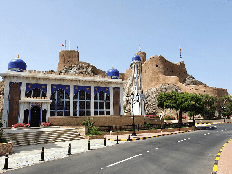 oman fort al mirani - Nomen Oman i jeden dzień w Maskacie