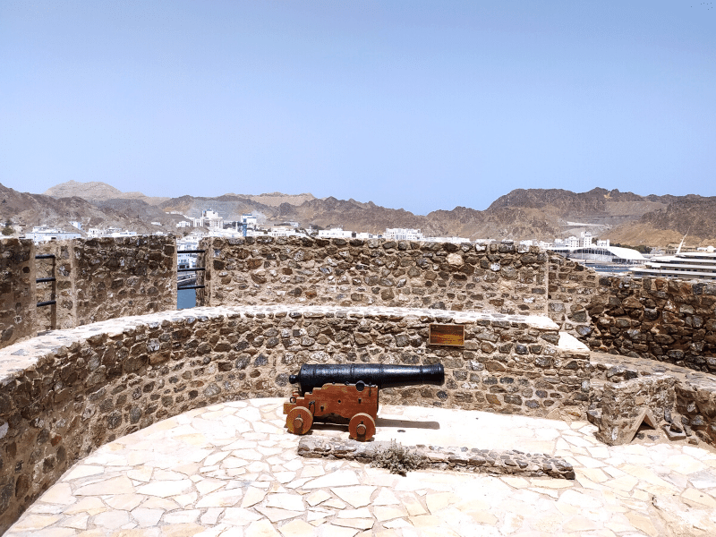 oman fort mutrah matrah  - Nomen Oman. Oaza tradycji.
