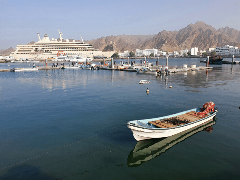 oman mutrah matrah port - Nomen Oman. Oaza tradycji.